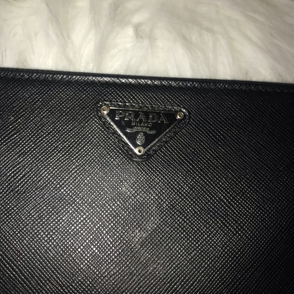 Authentic Prada Triangle Logo Black zip around wallet - Picture 3 of 9